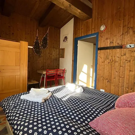 Tuckett - A Large Flat For Families And Groups Of Friends *